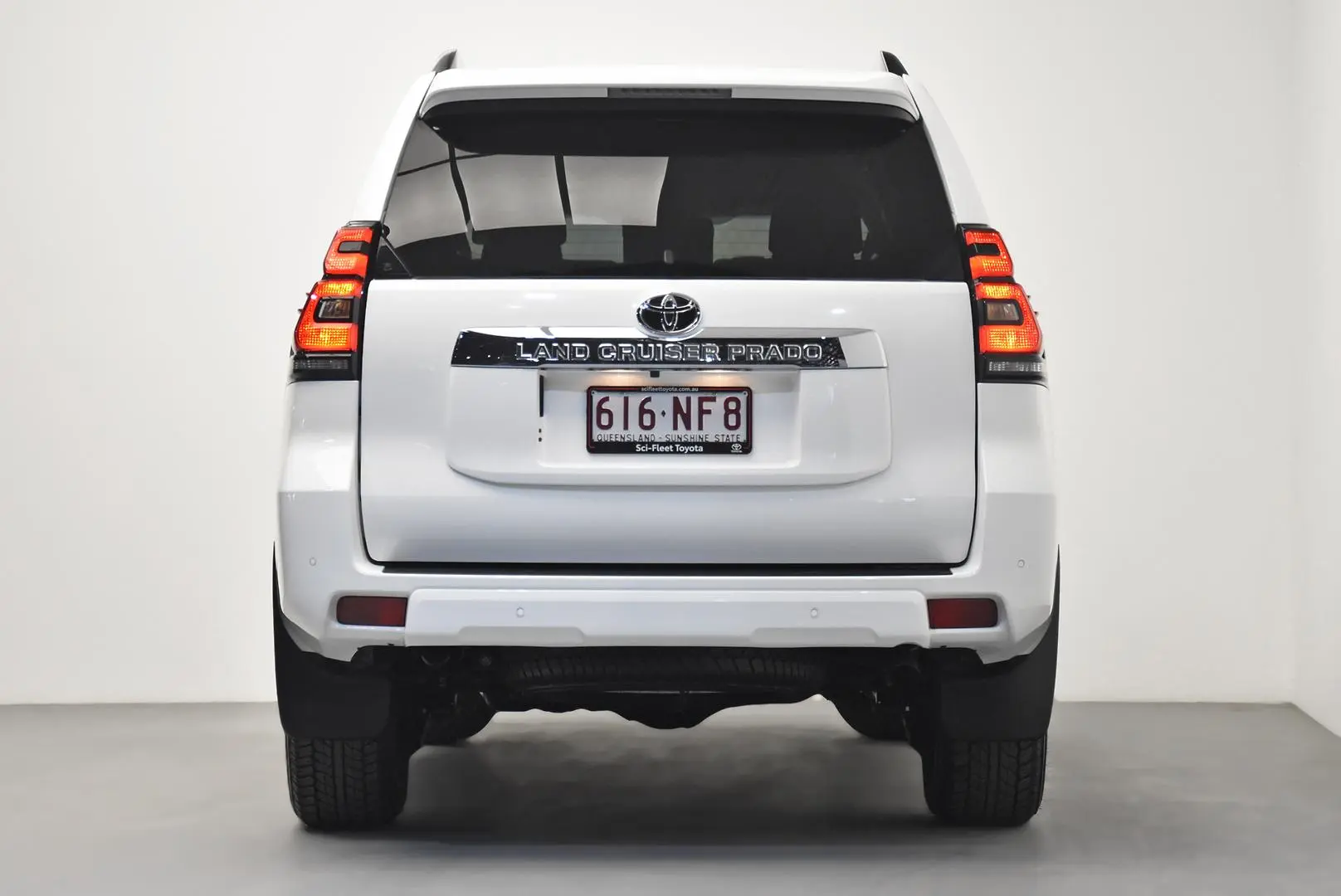 2022 Toyota Landcruiser Prado Gallery Image 6