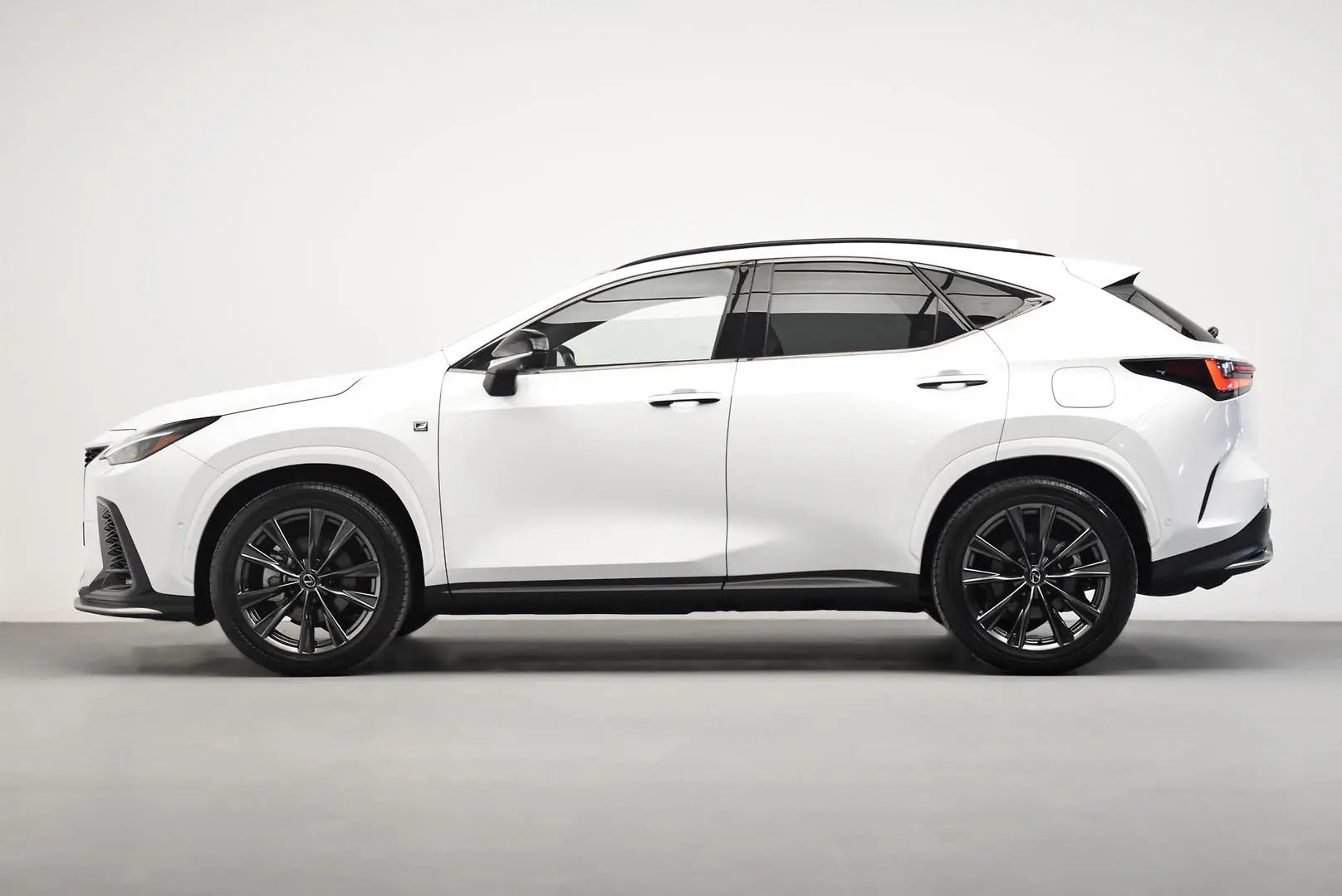 2024 Lexus NX Gallery Image 4