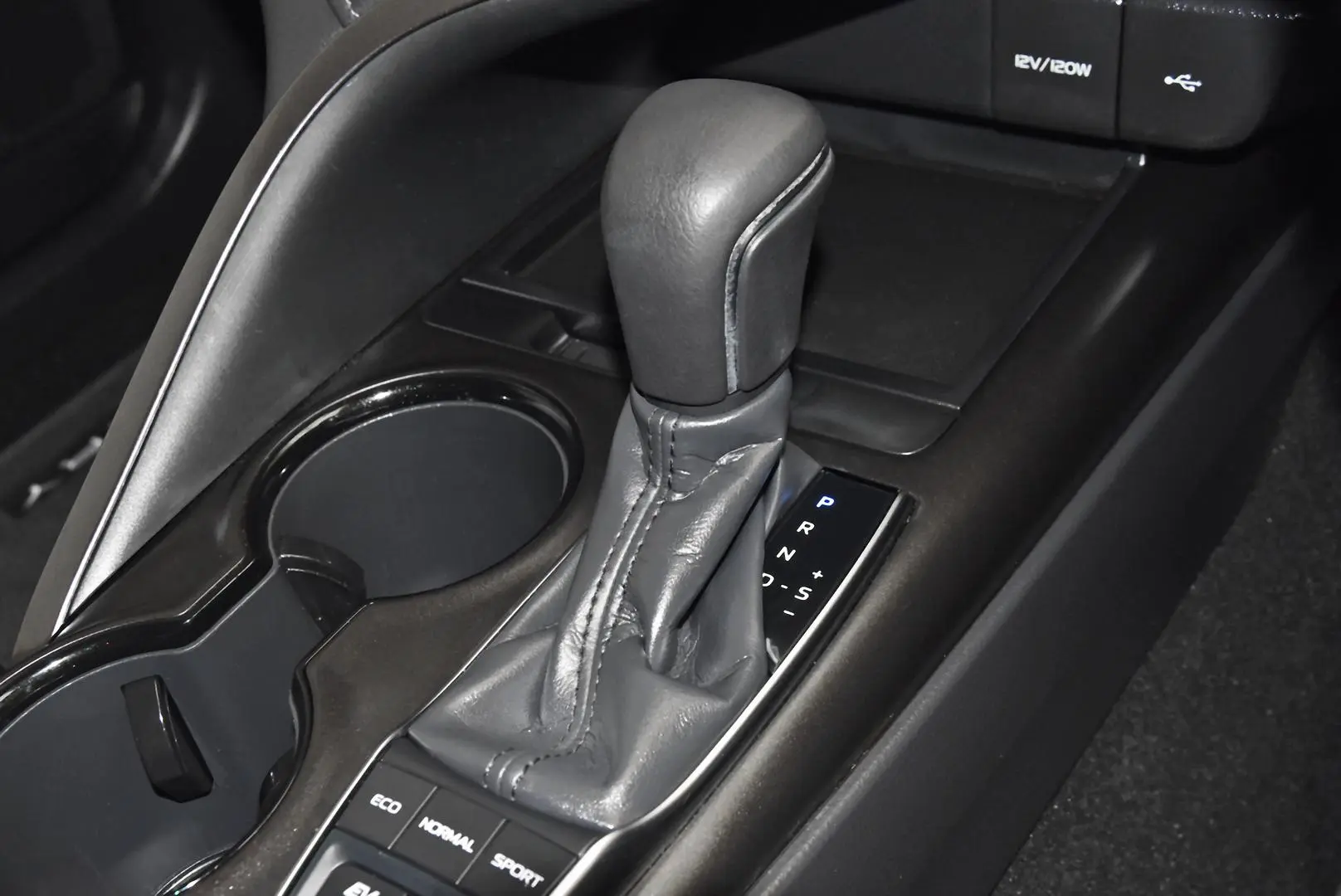 2024 Toyota Camry Gallery Image 13