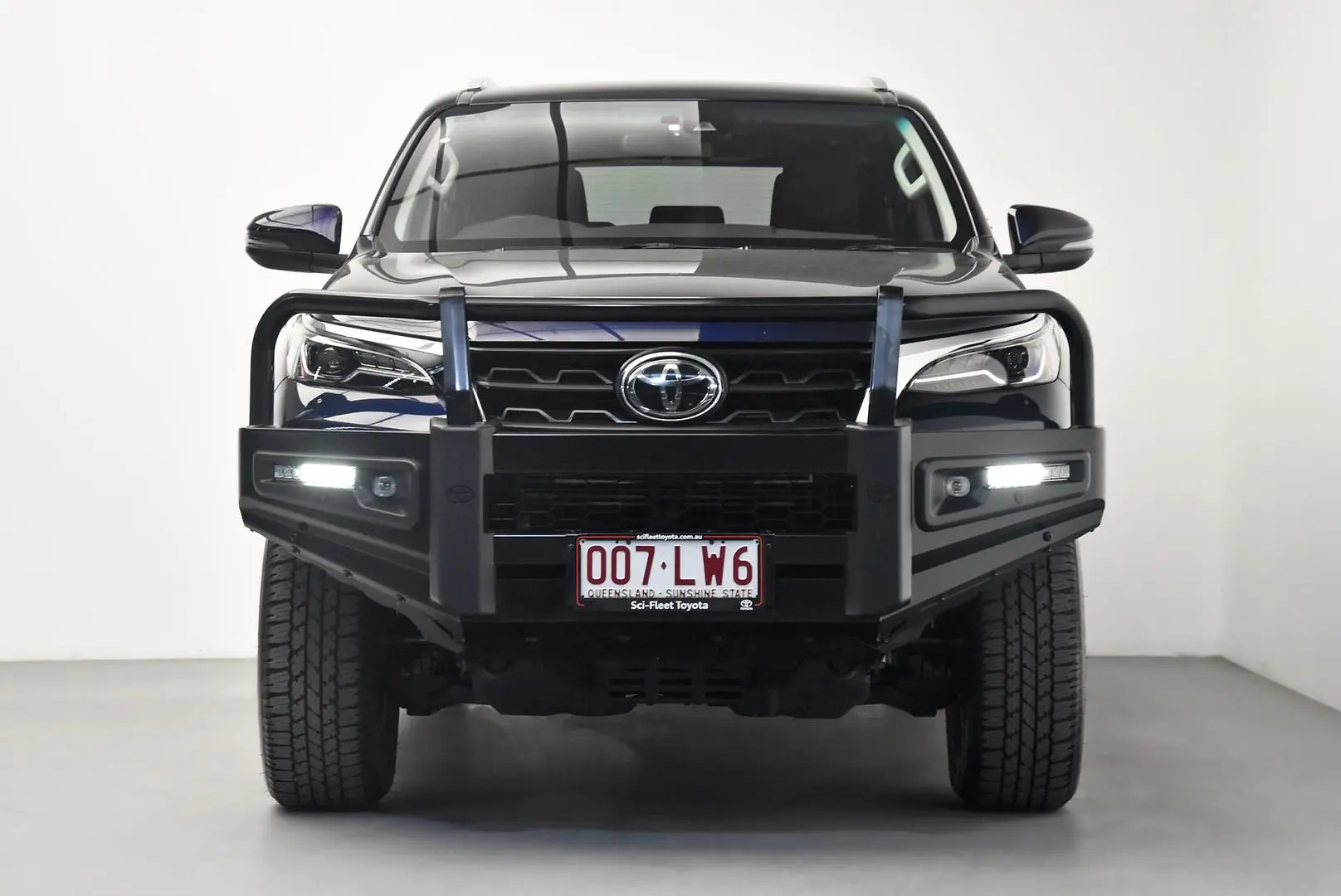 2021 Toyota Fortuner Gallery Image 2