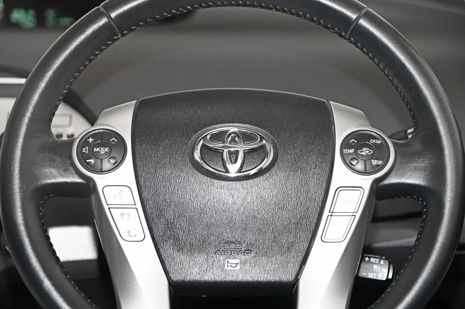 2015 Toyota Prius Image 16