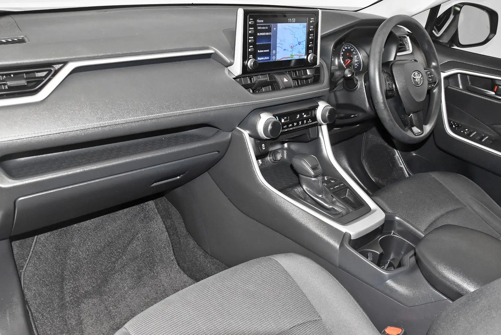2019 Toyota RAV4 Gallery Image 16