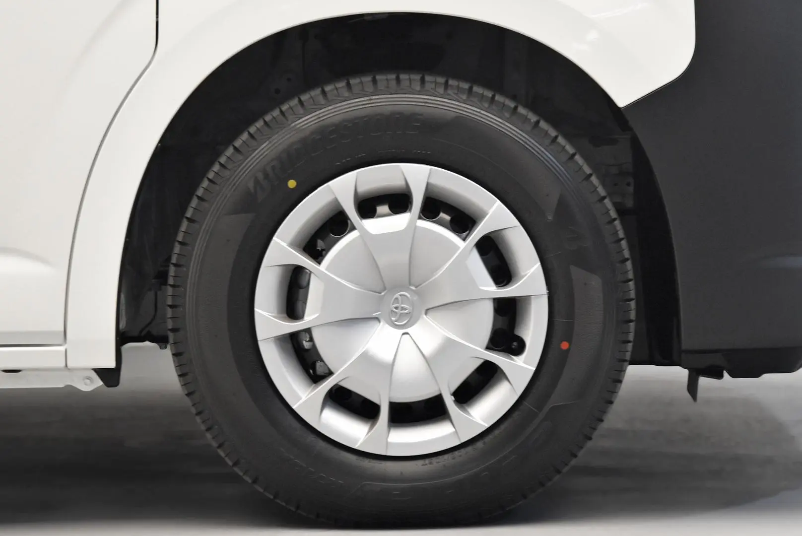 2025 Toyota Hiace Gallery Image 20