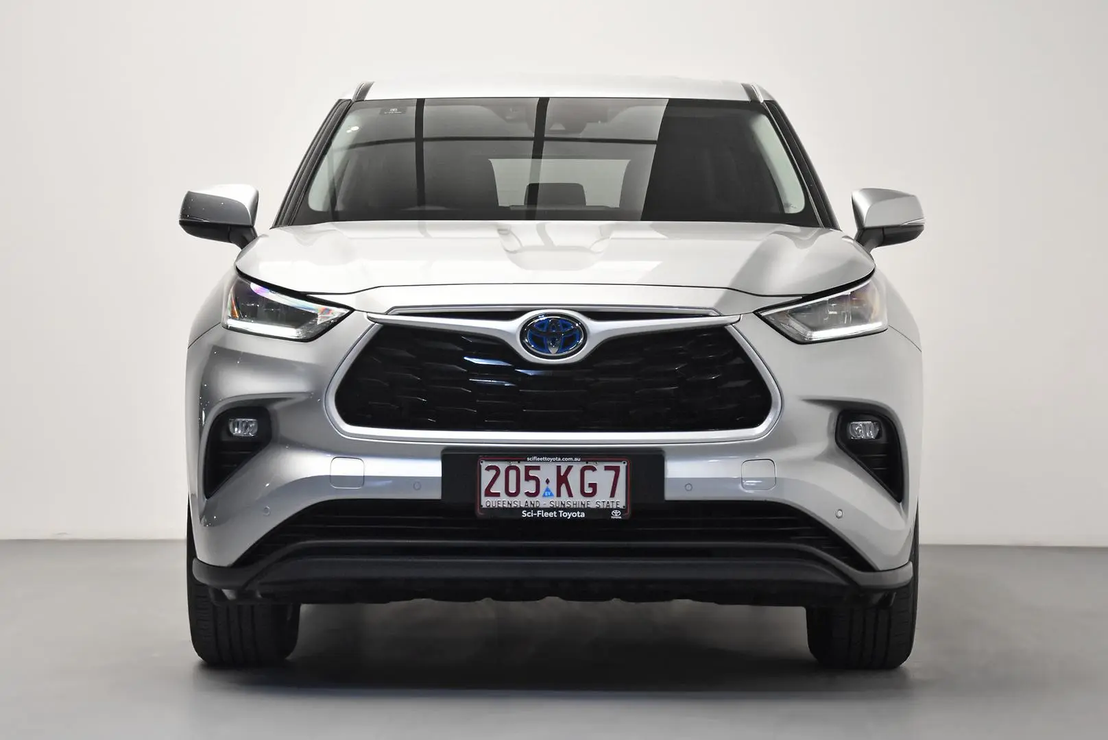 2021 Toyota Kluger Gallery Image 2