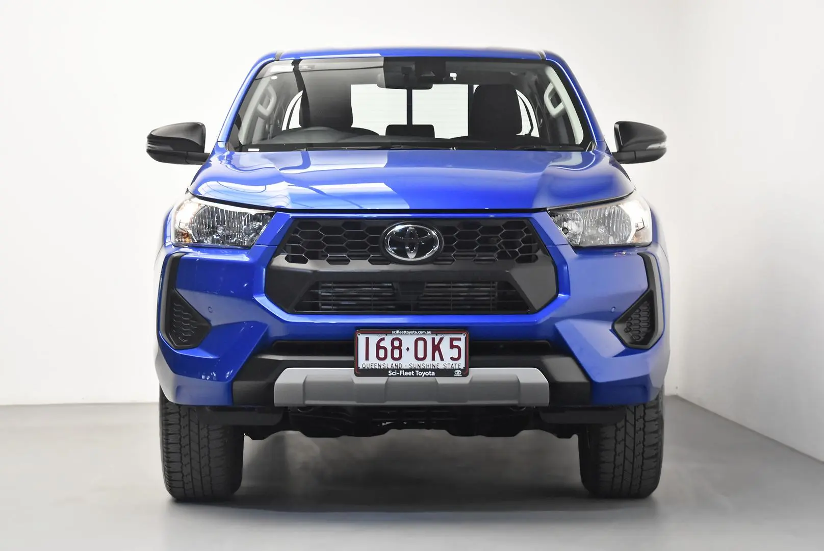 2024 Toyota Hilux Gallery Image 2