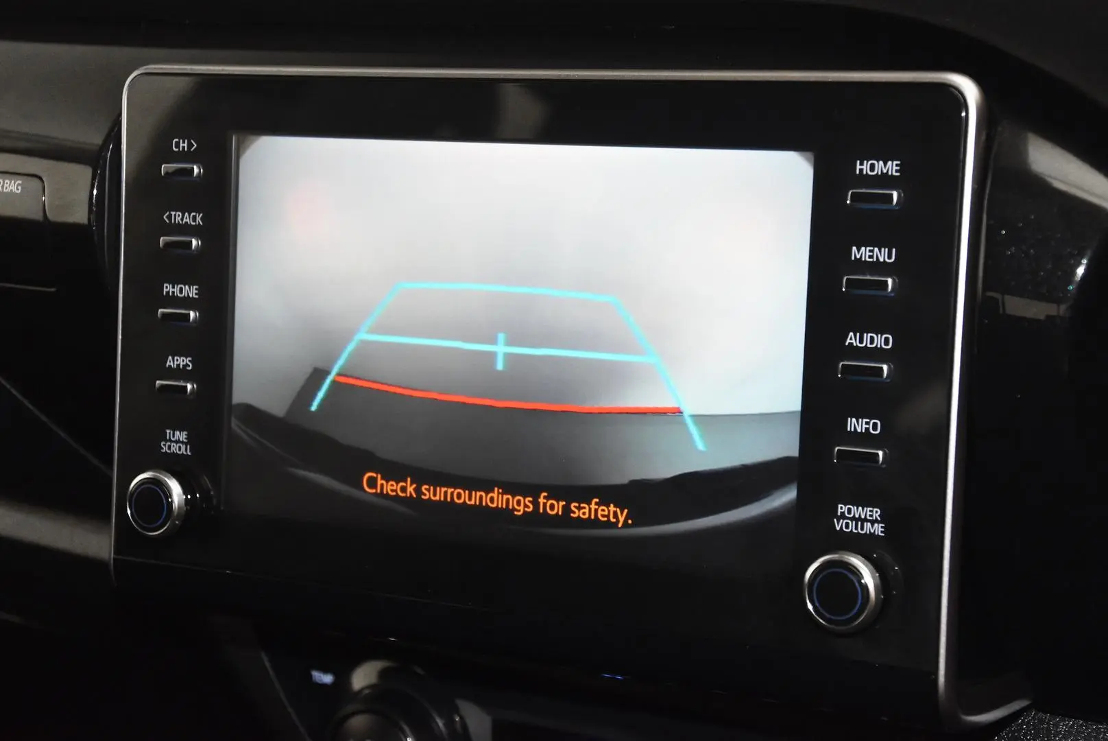 2024 Toyota Hilux Gallery Image 12