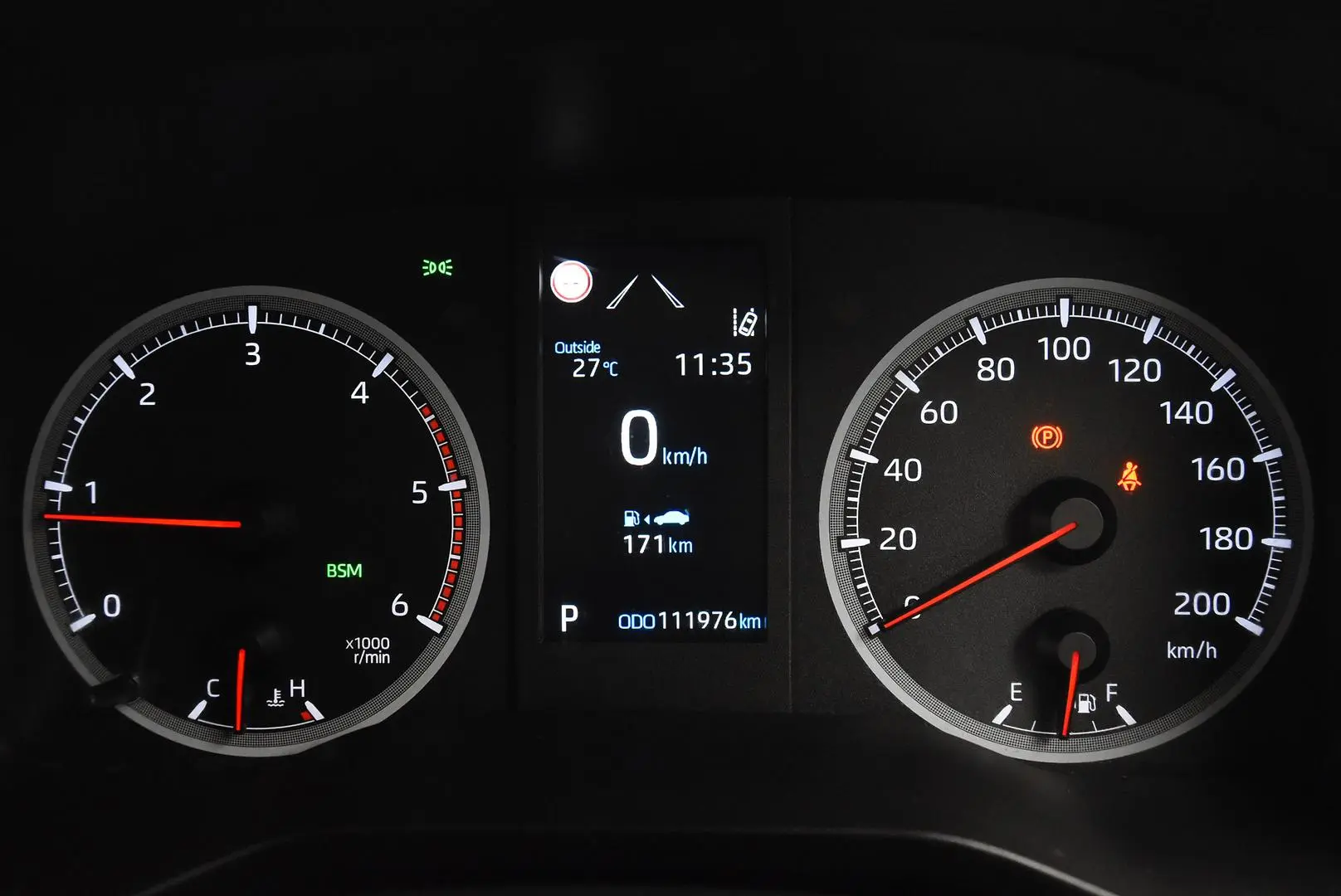 2021 Toyota Hiace Gallery Image 10