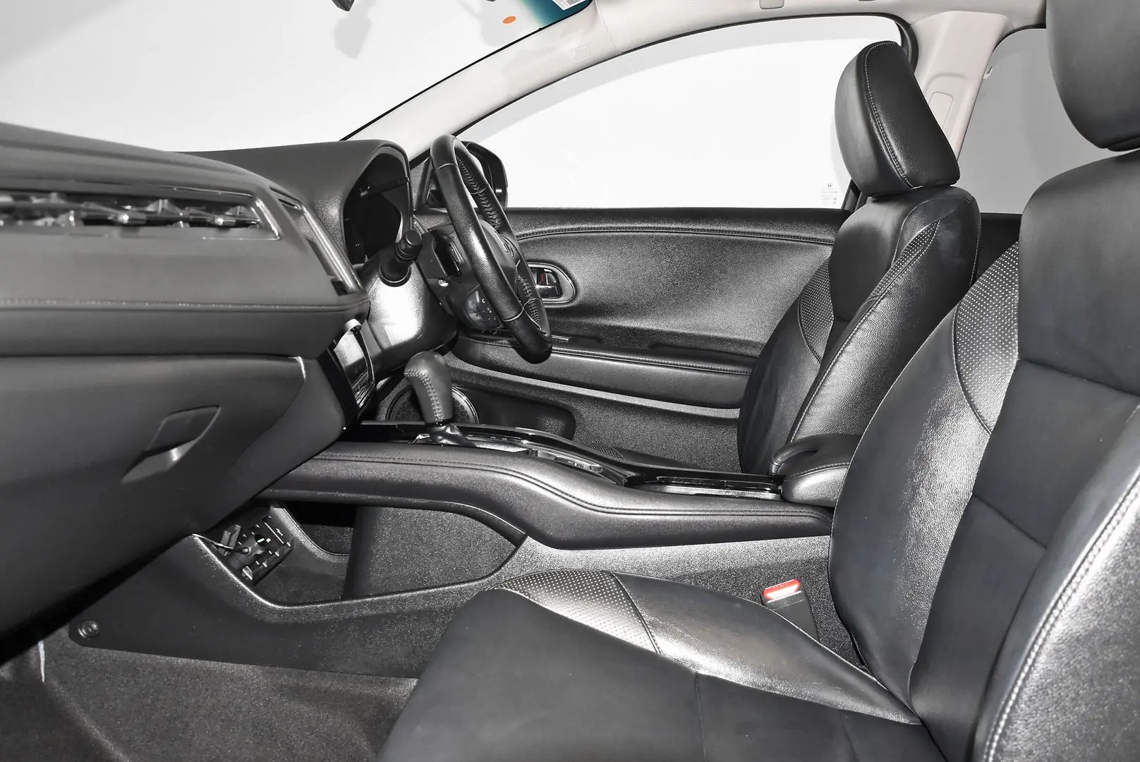 2016 Honda HR-V Gallery Image 17