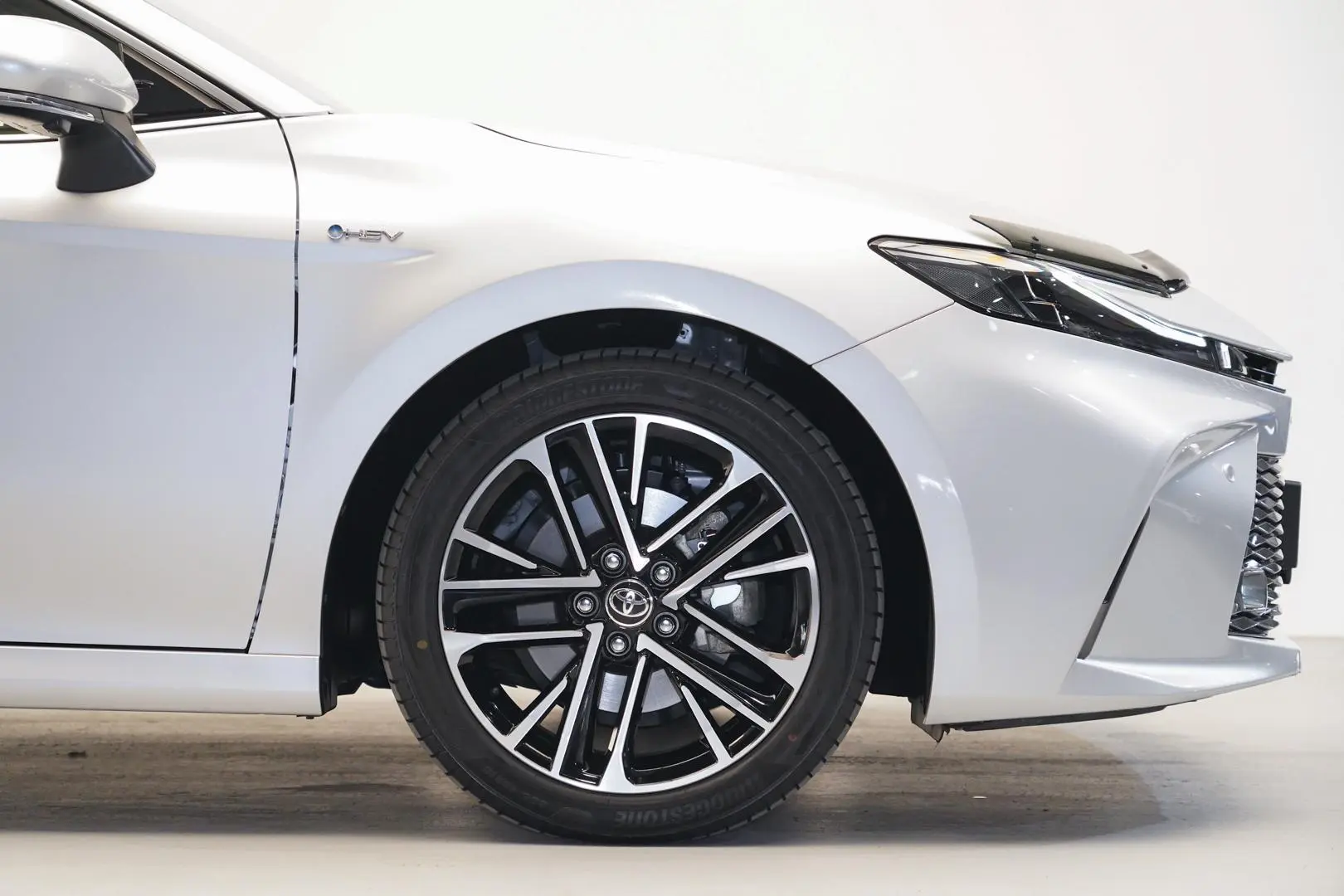 2024 Toyota Camry Gallery Image 5