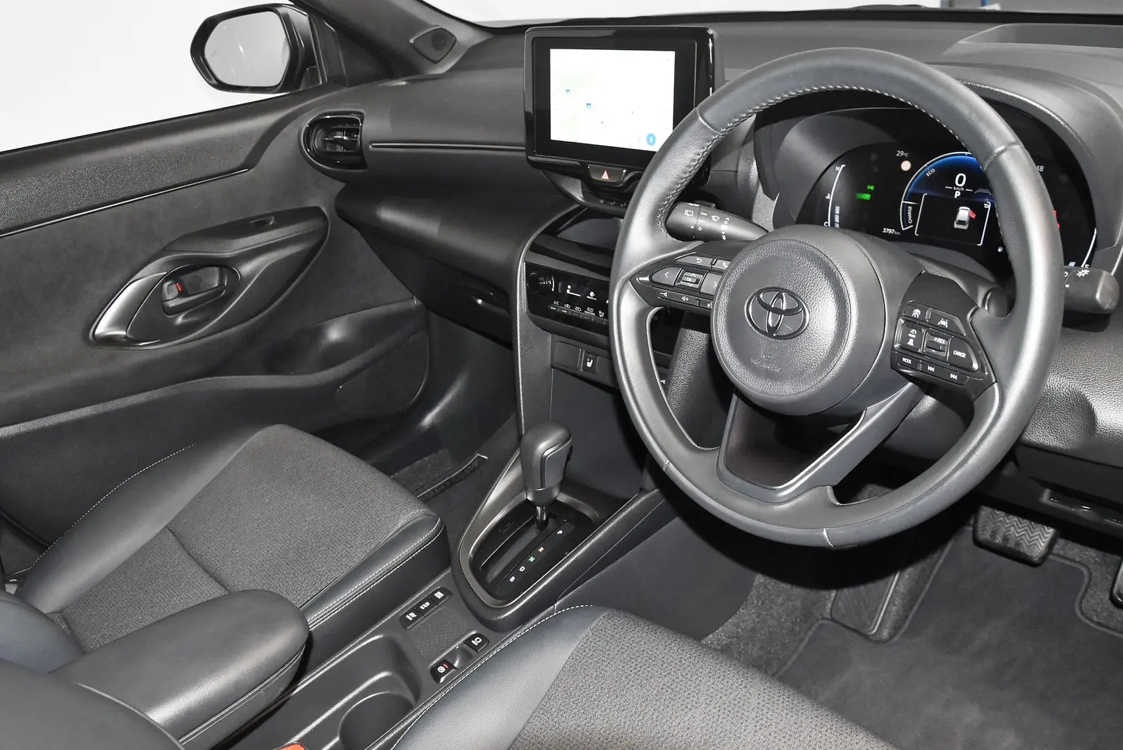 2024 Toyota Yaris Cross Gallery Image 9