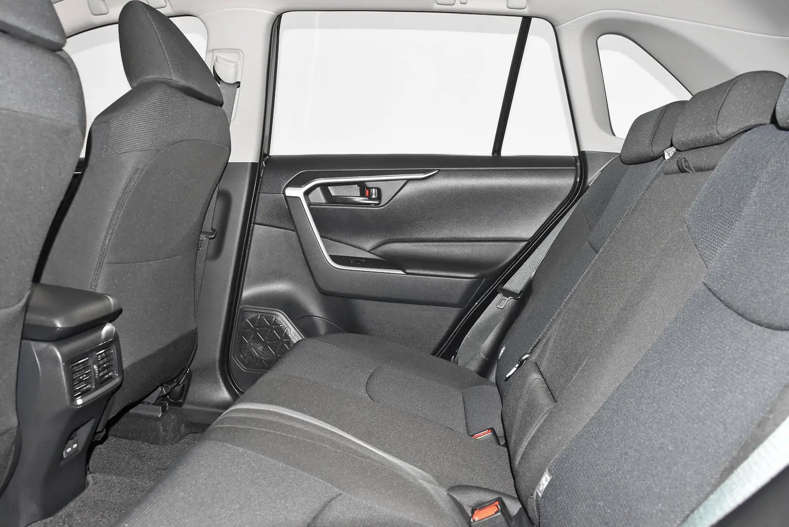 2025 Toyota RAV4 Gallery Image 19