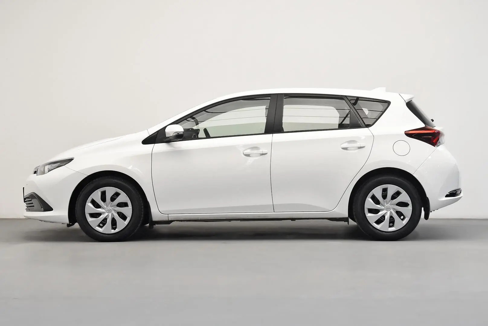 2015 Toyota Corolla Gallery Image 4