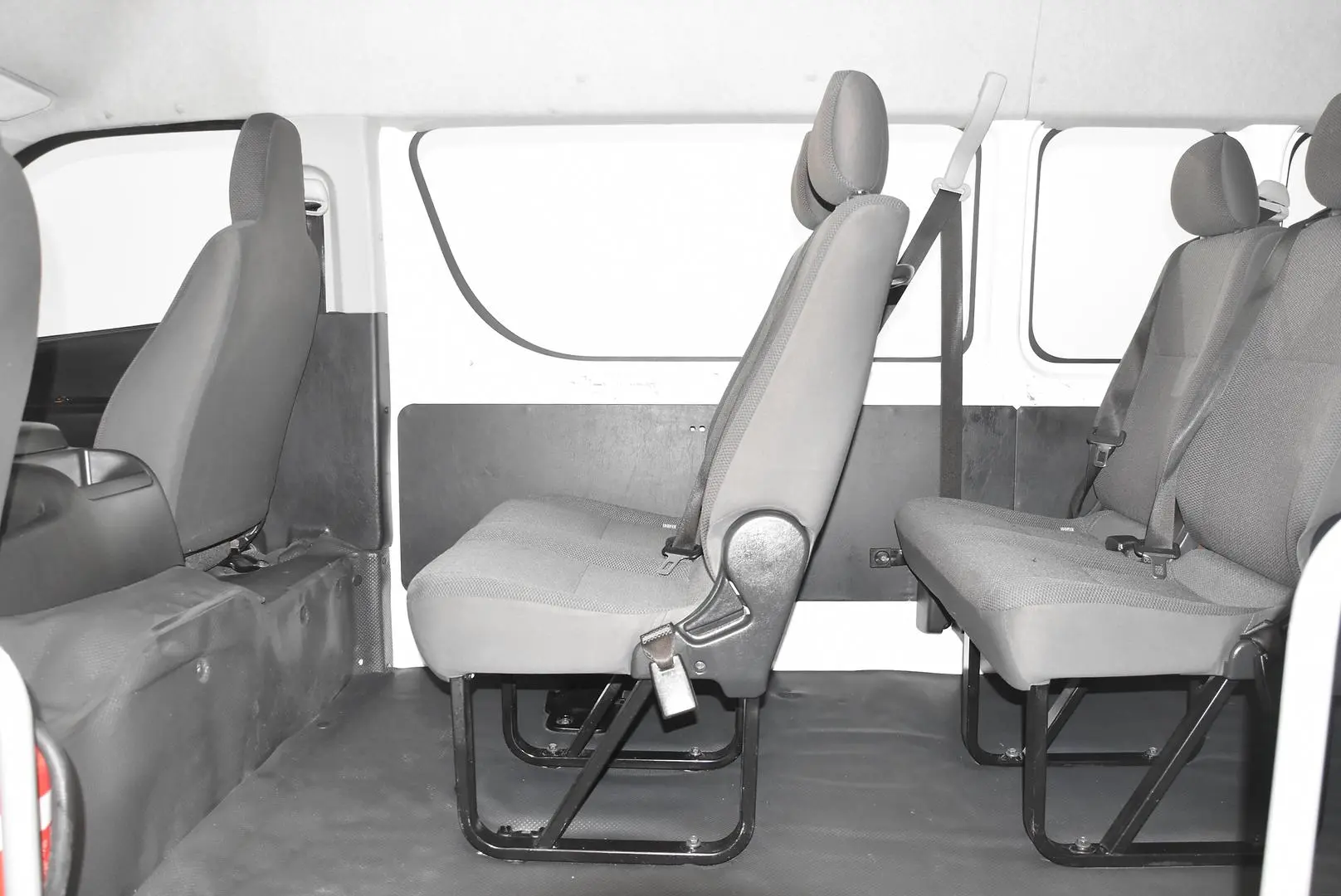 2017 Toyota Hiace Gallery Image 19