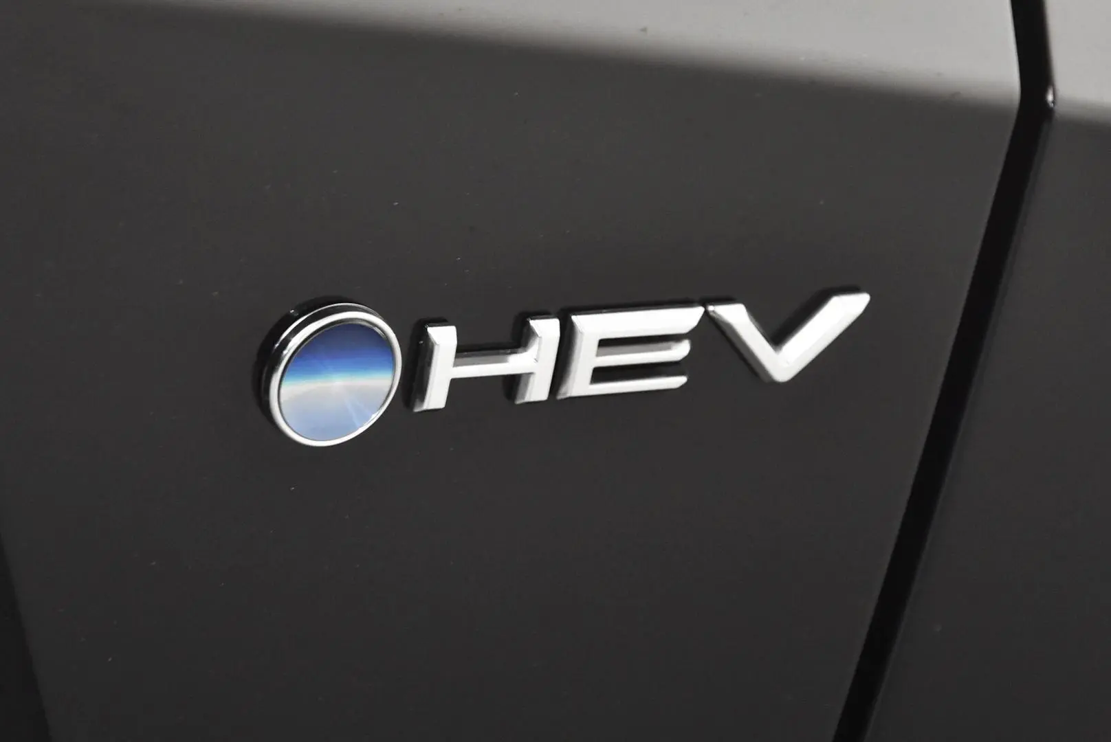 2025 Toyota C-HR Gallery Image 8