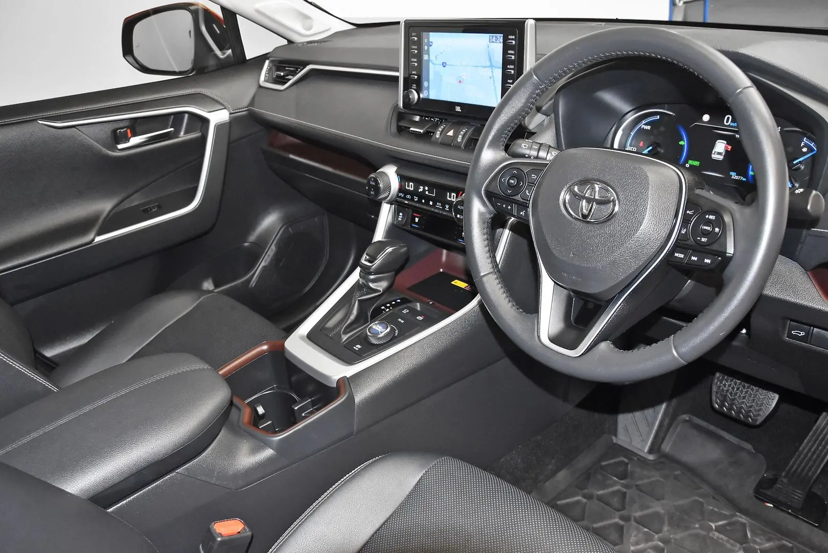 2022 Toyota RAV4 Gallery Image 9