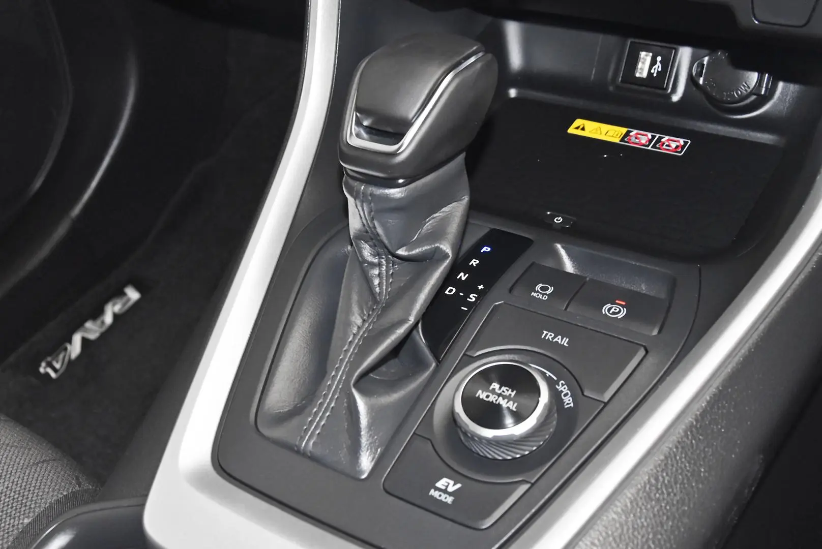 2024 Toyota RAV4 Gallery Image 14