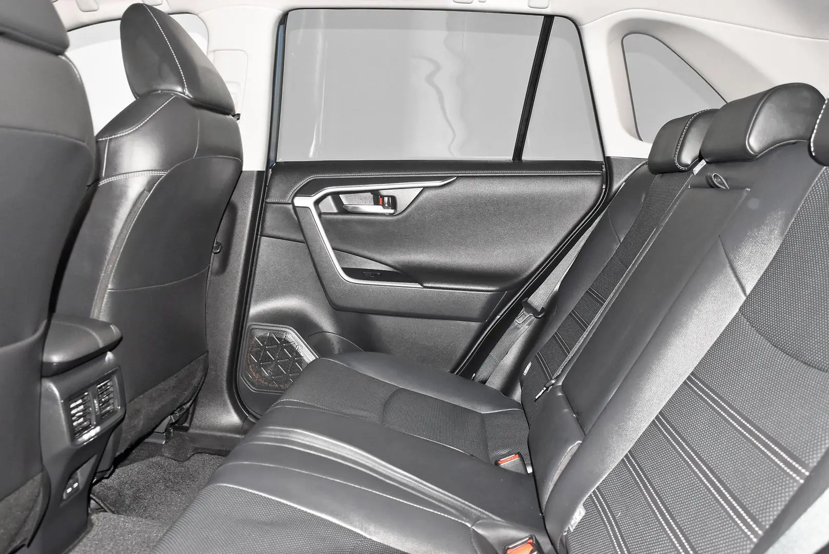 2023 Toyota RAV4 Gallery Image 19