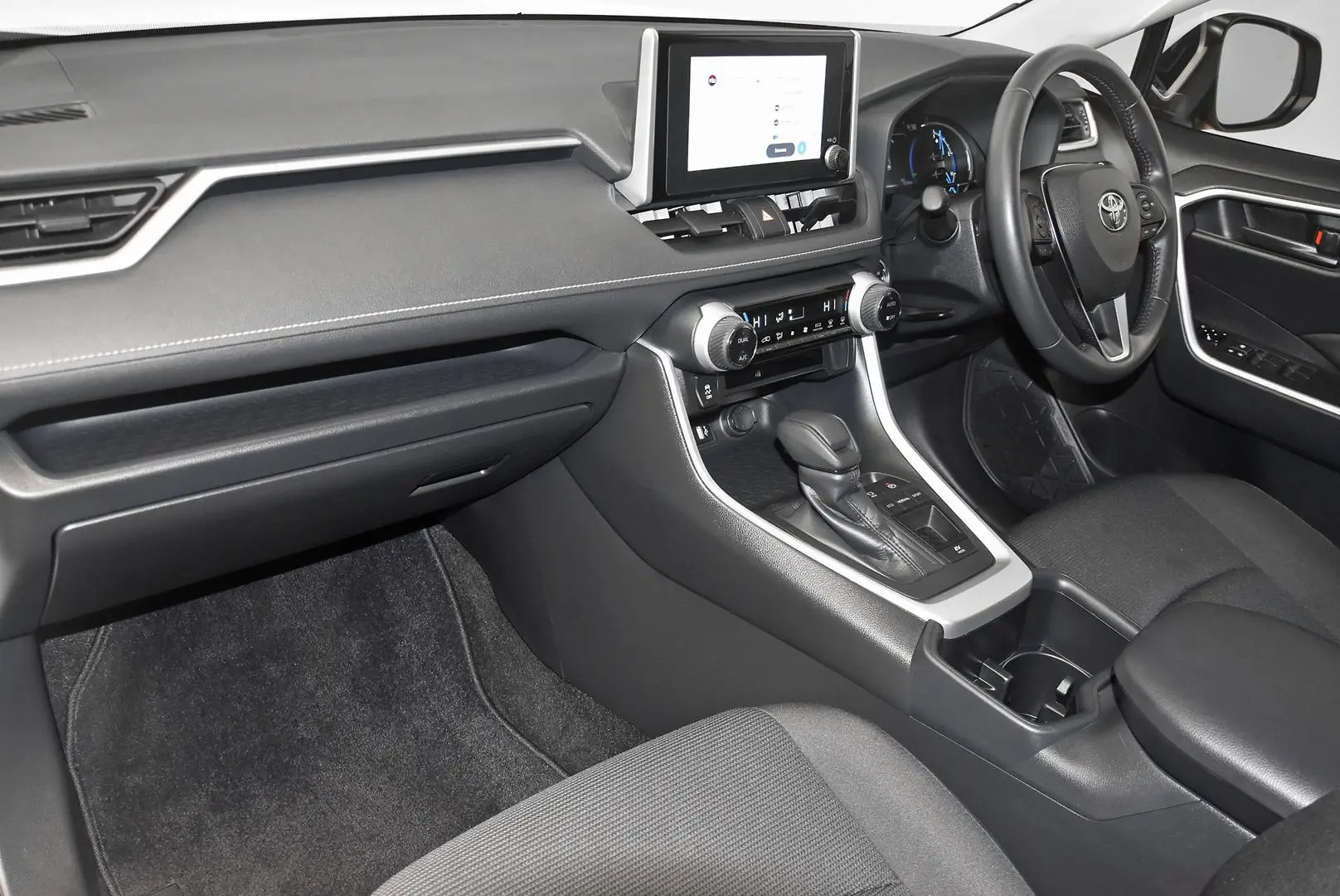 2024 Toyota RAV4 Gallery Image 17