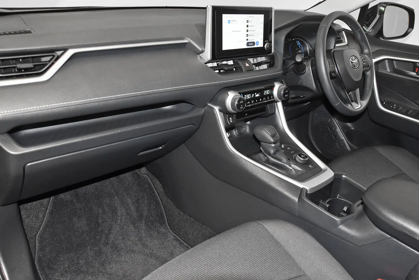 2025 Toyota RAV4 Gallery Image 17