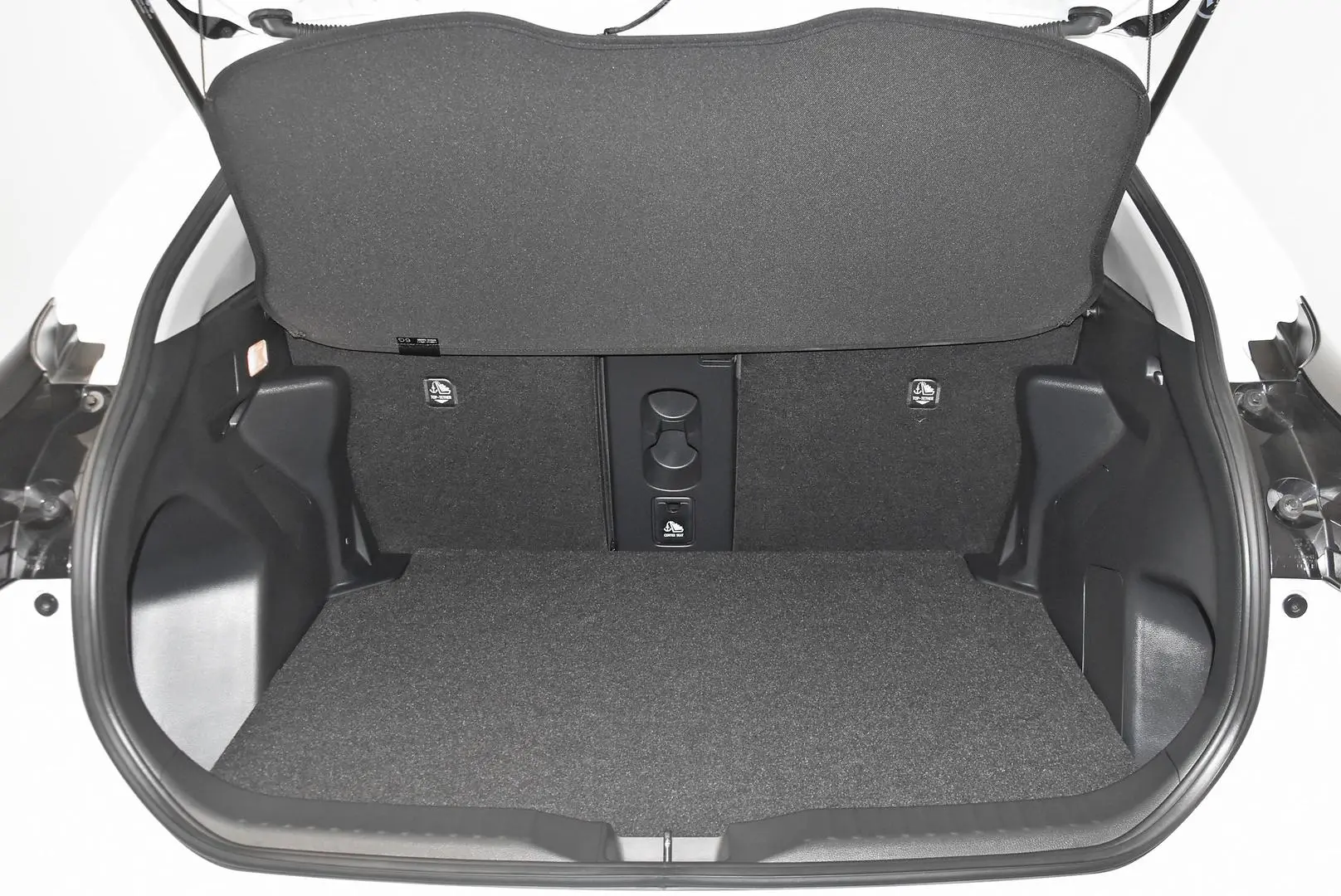 2024 Toyota Yaris Cross Gallery Image 22