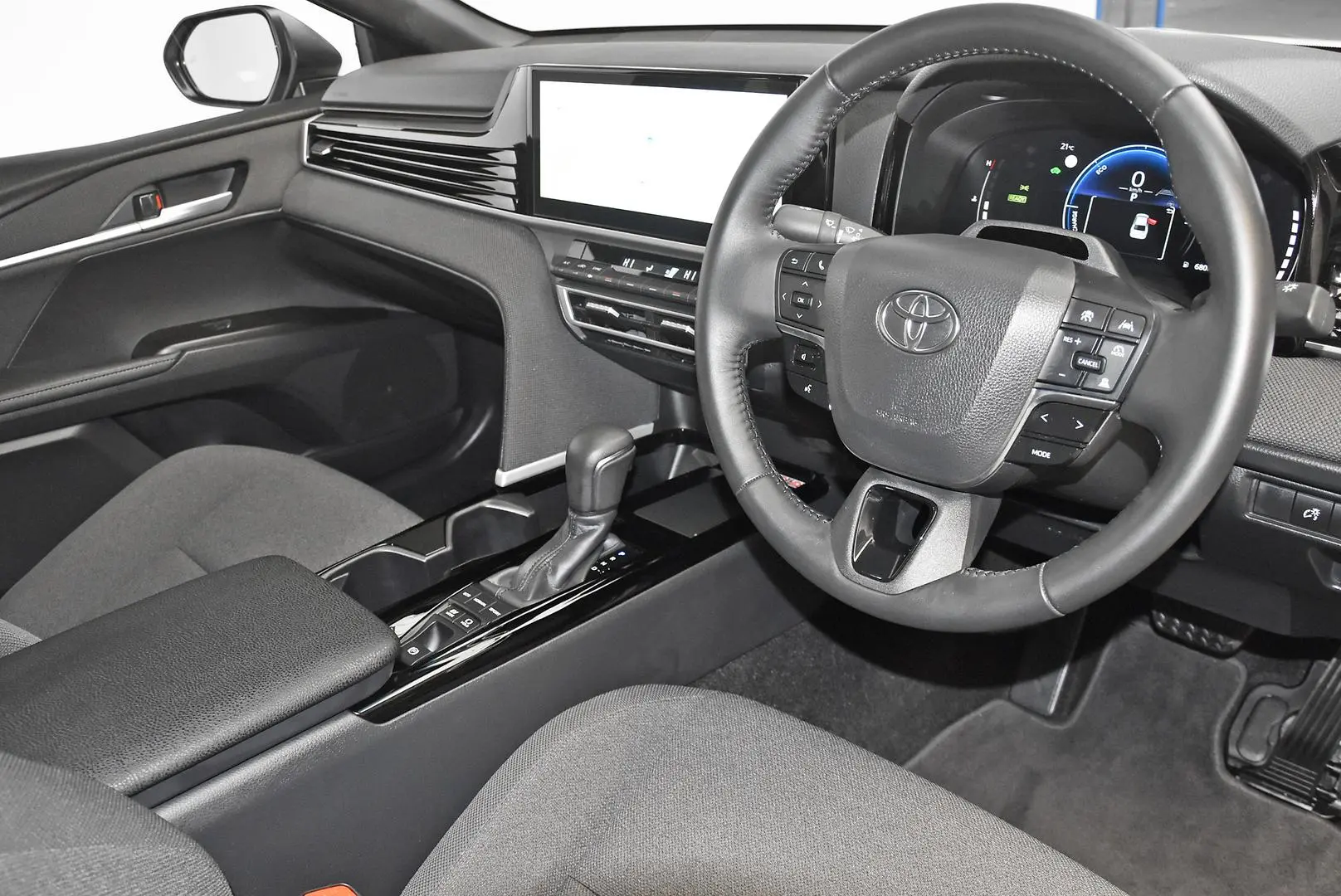 2024 Toyota Camry Gallery Image 8