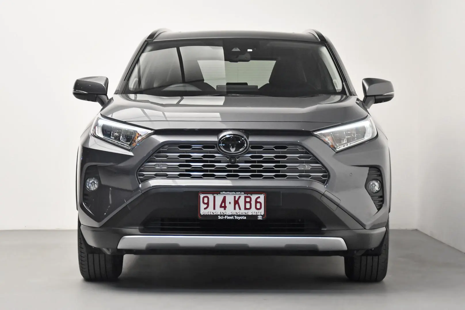 2019 Toyota RAV4 Gallery Image 2