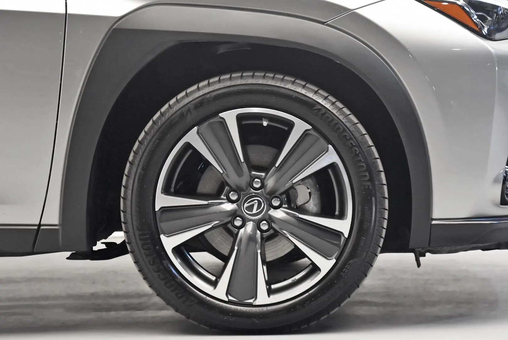 2019 Lexus UX Gallery Image 24