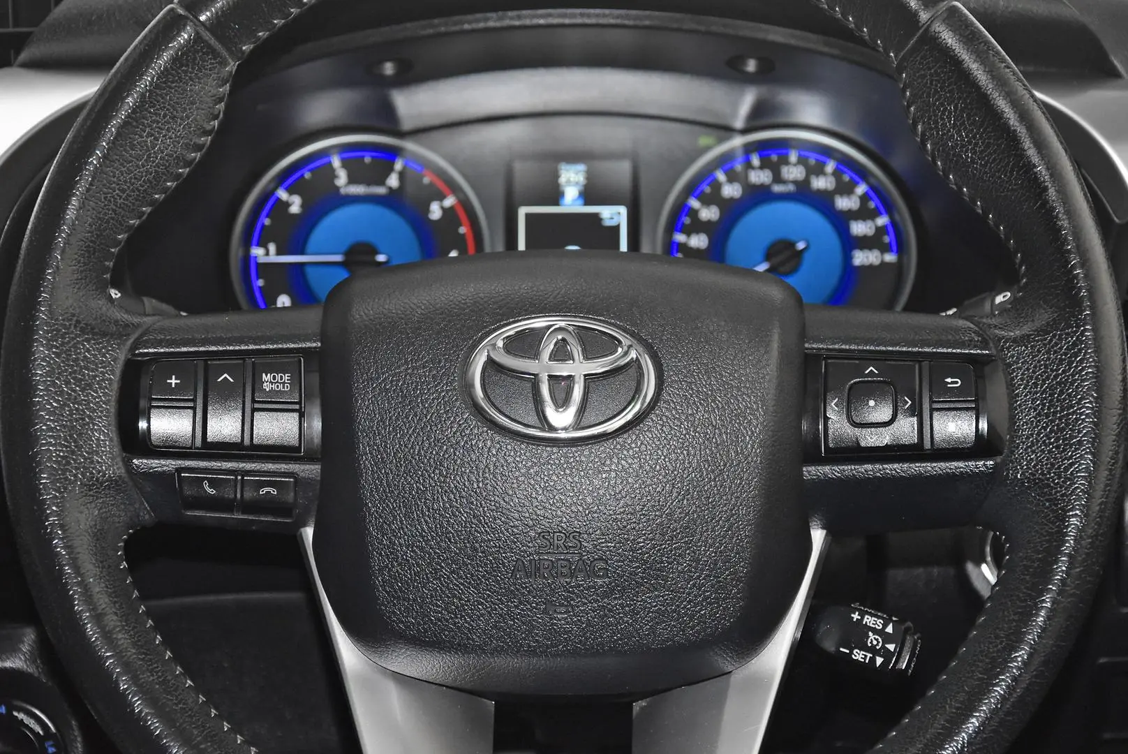2019 Toyota Hilux Gallery Image 15