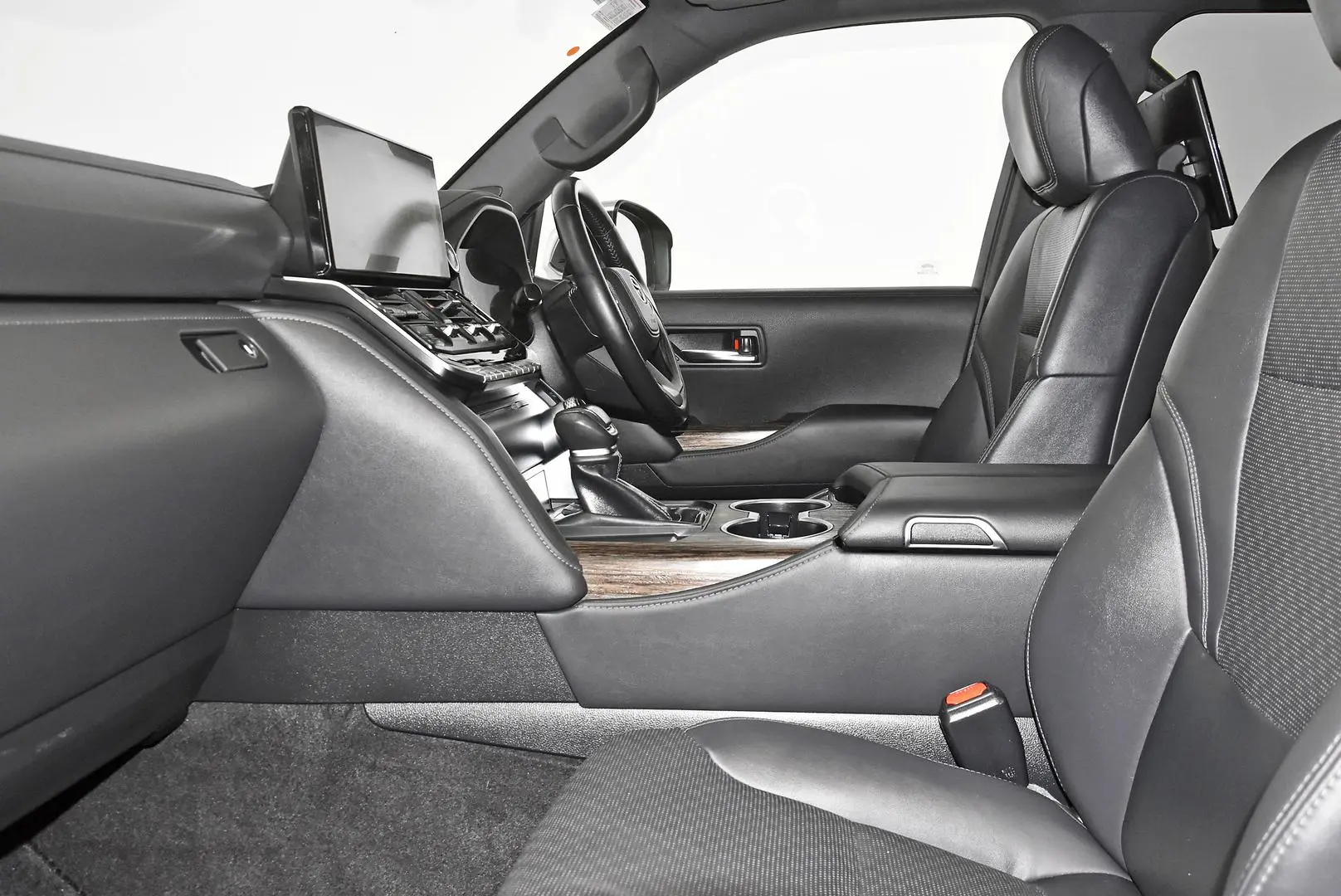 2022 Toyota Landcruiser Gallery Image 17