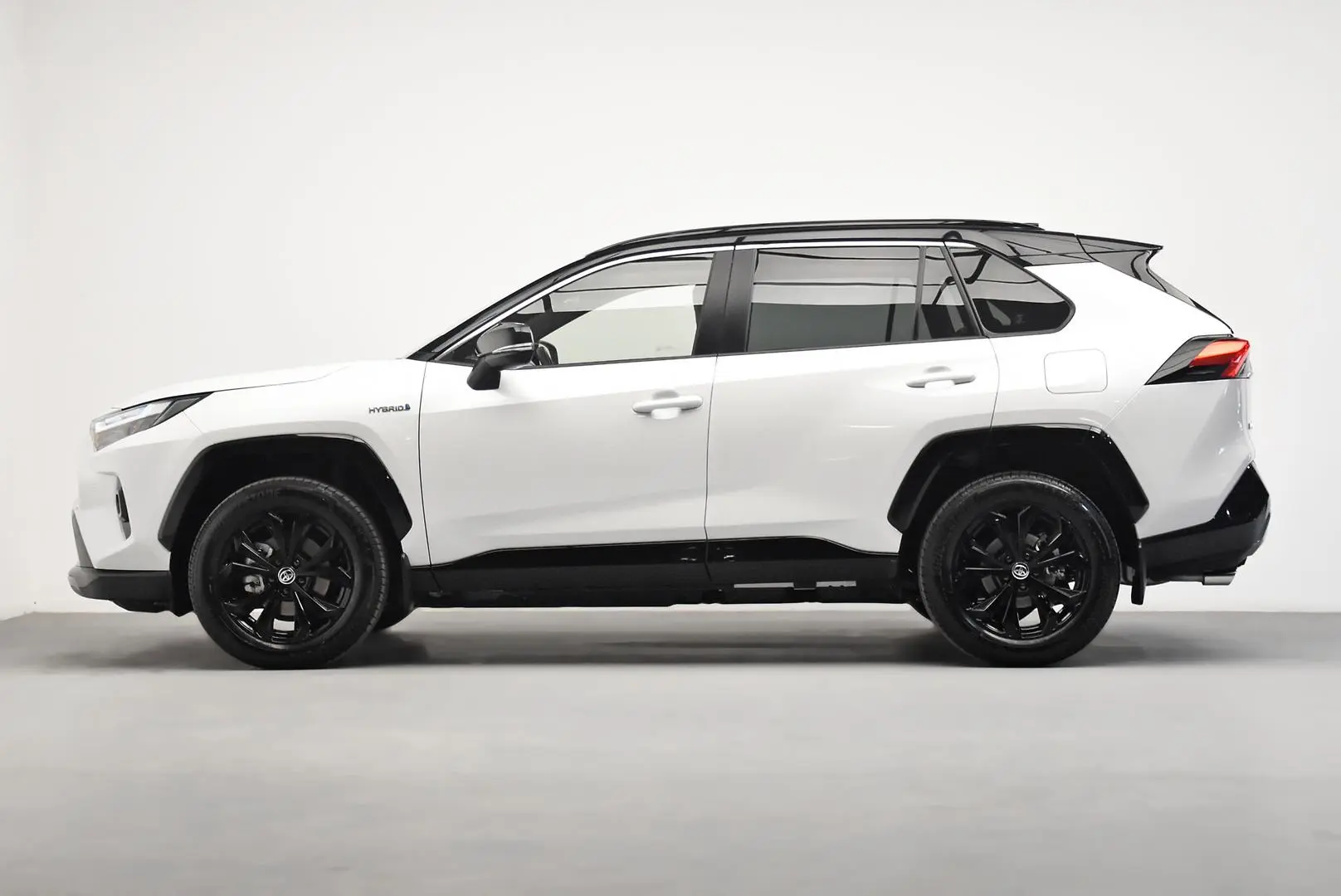 2024 Toyota RAV4 Gallery Image 4