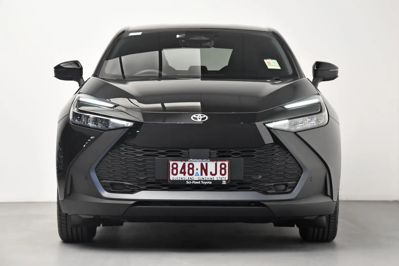 2025 Toyota C-HR Gallery Image 2