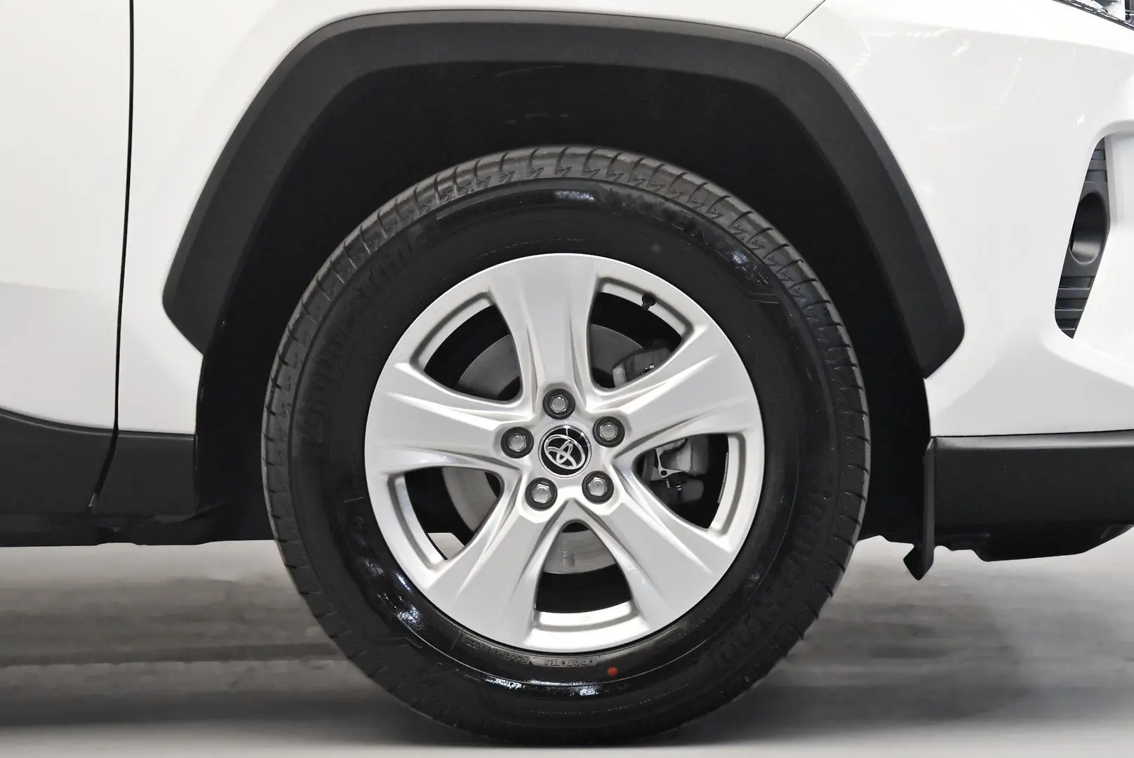 2019 Toyota RAV4 Gallery Image 22