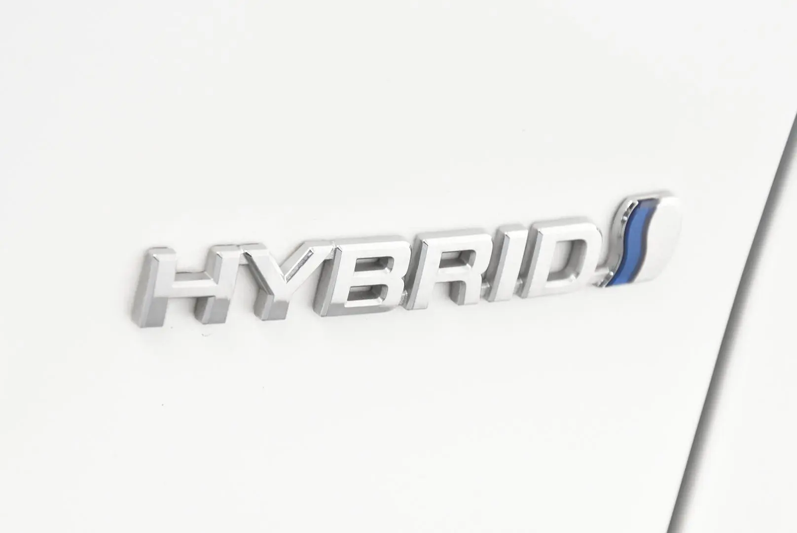 2024 Toyota RAV4 Gallery Image 8