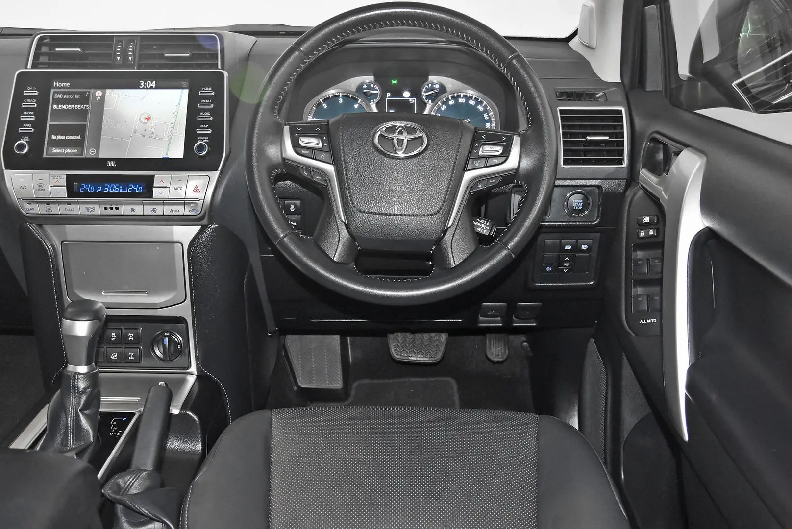2023 Toyota Landcruiser Prado Gallery Image 13