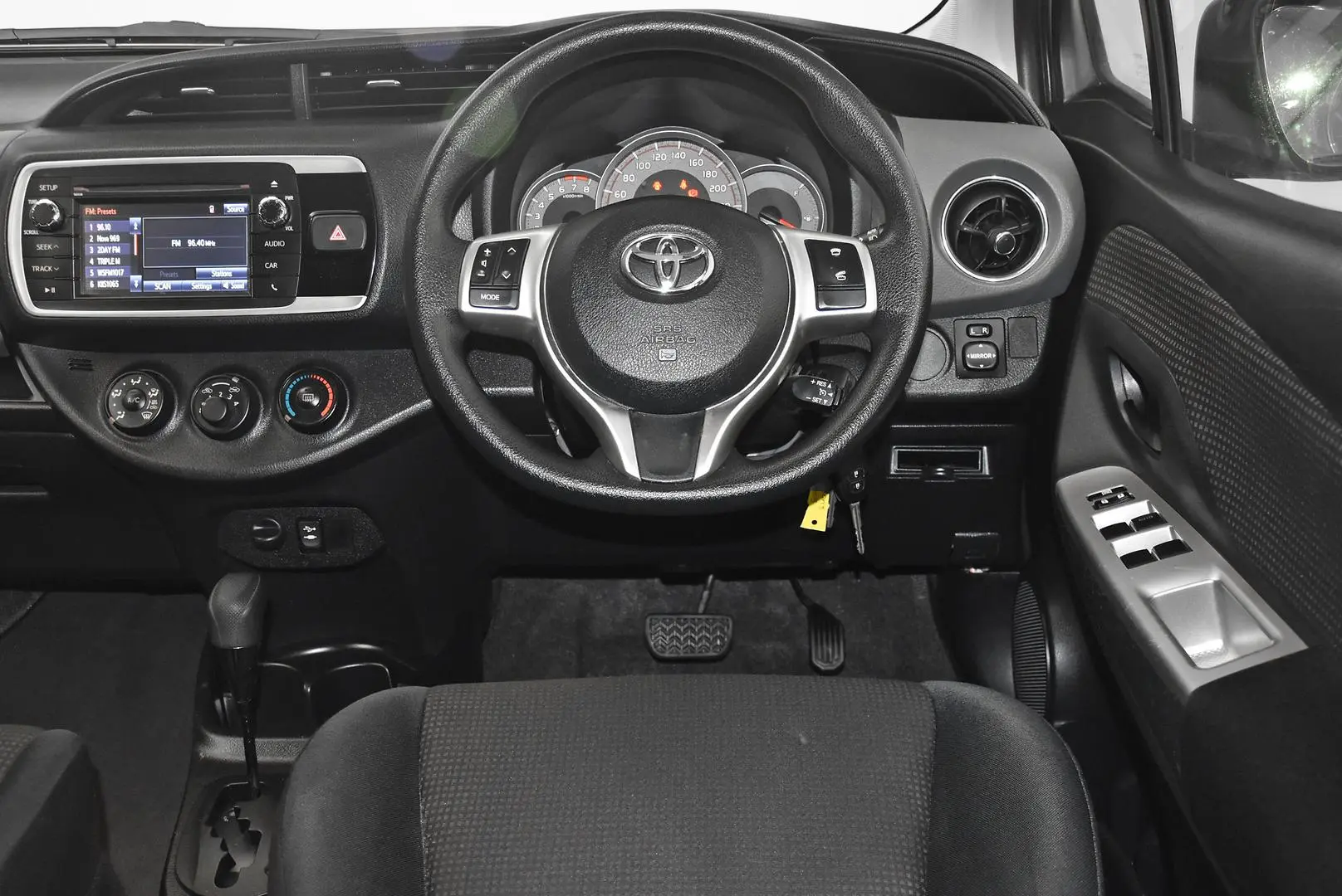 2015 Toyota Yaris Gallery Image 14
