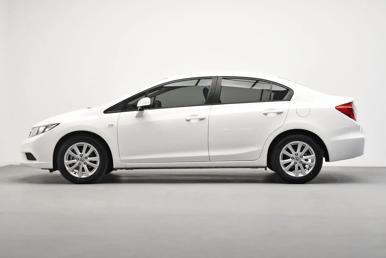 2014 Honda Civic Gallery Image 4