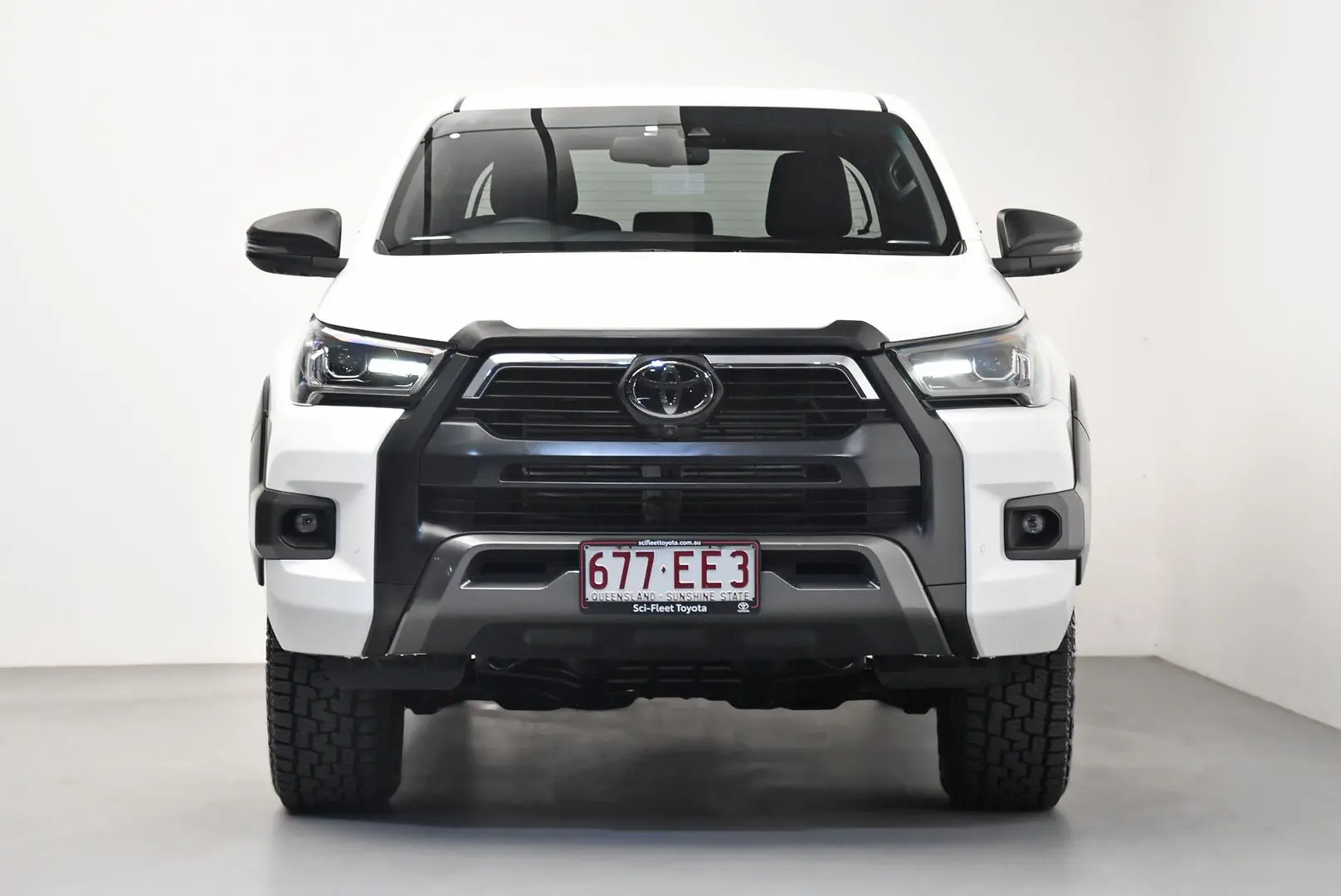 2022 Toyota Hilux Gallery Image 2