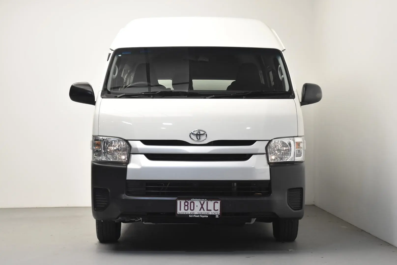 2017 Toyota Hiace Gallery Image 2