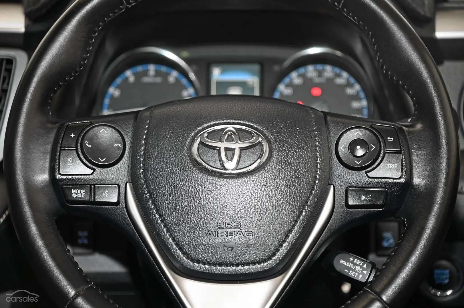 2017 Toyota RAV4 Image 15