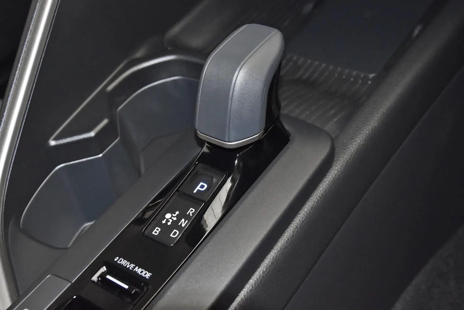 2024 Toyota C-HR Gallery Image 14