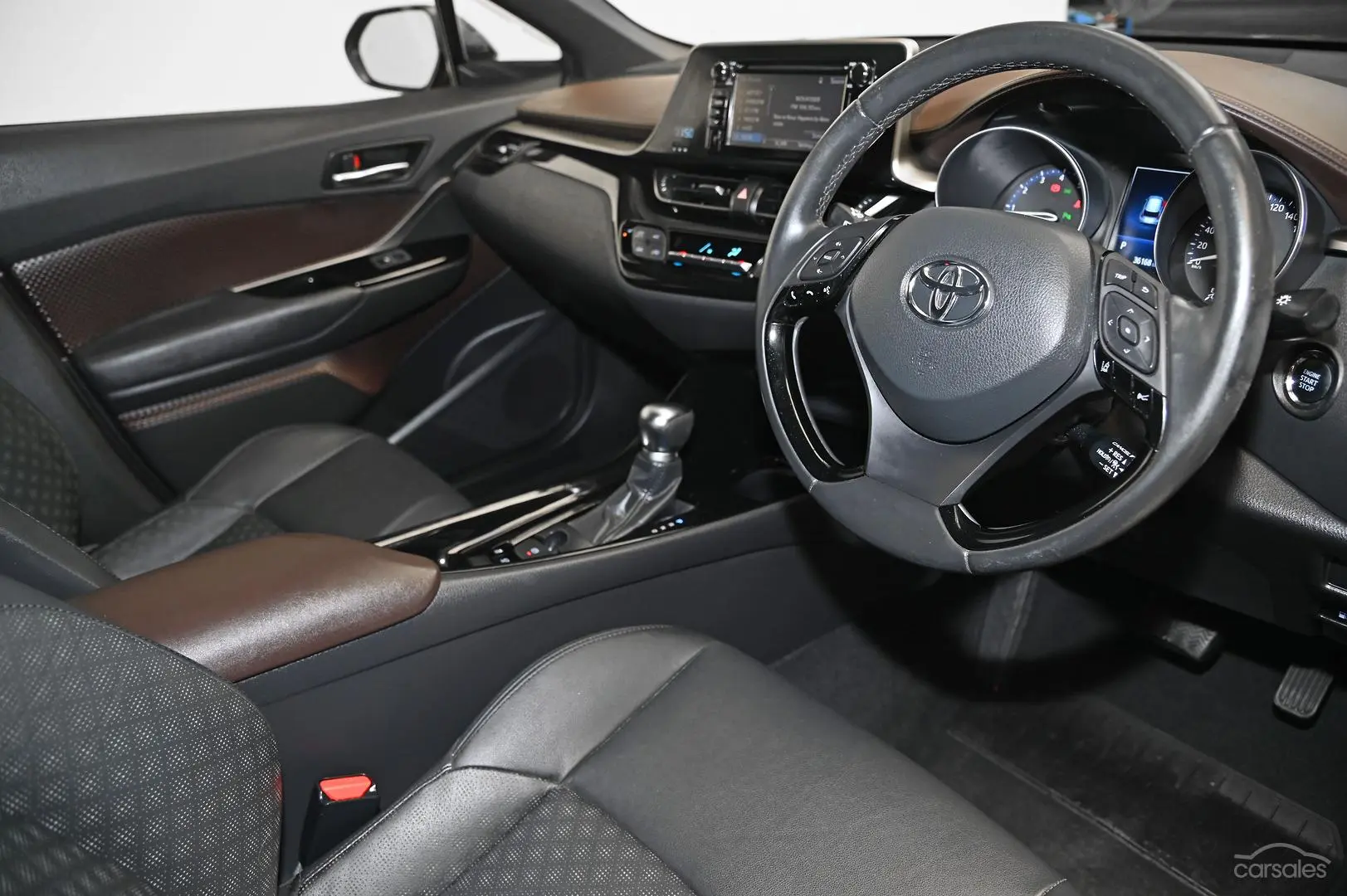 2018 Toyota C-HR Image 8