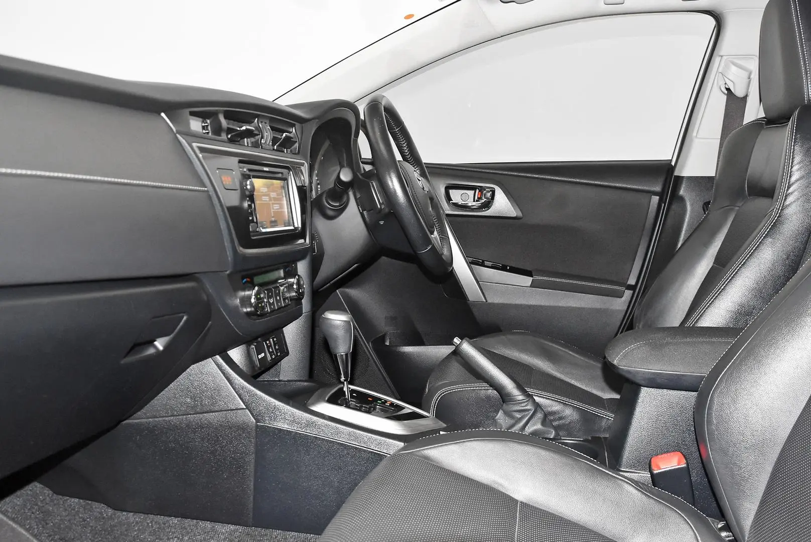 2014 Toyota Corolla Gallery Image 17