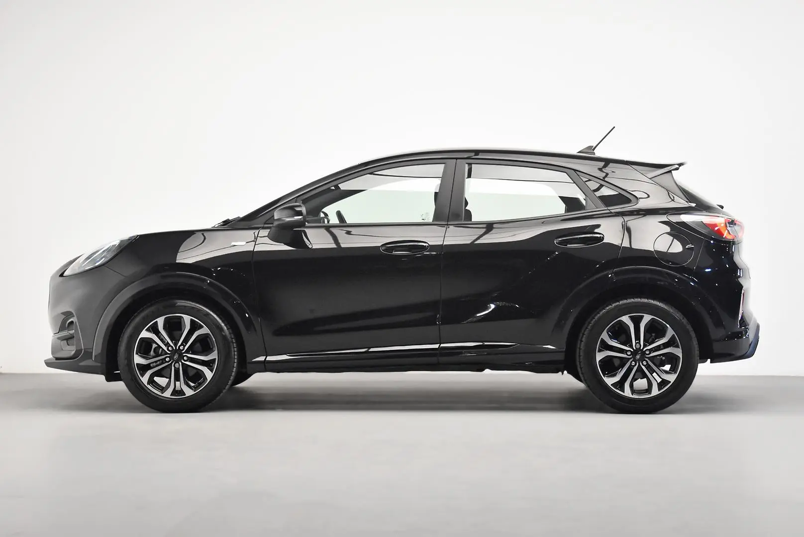 2022 Ford Puma Gallery Image 4
