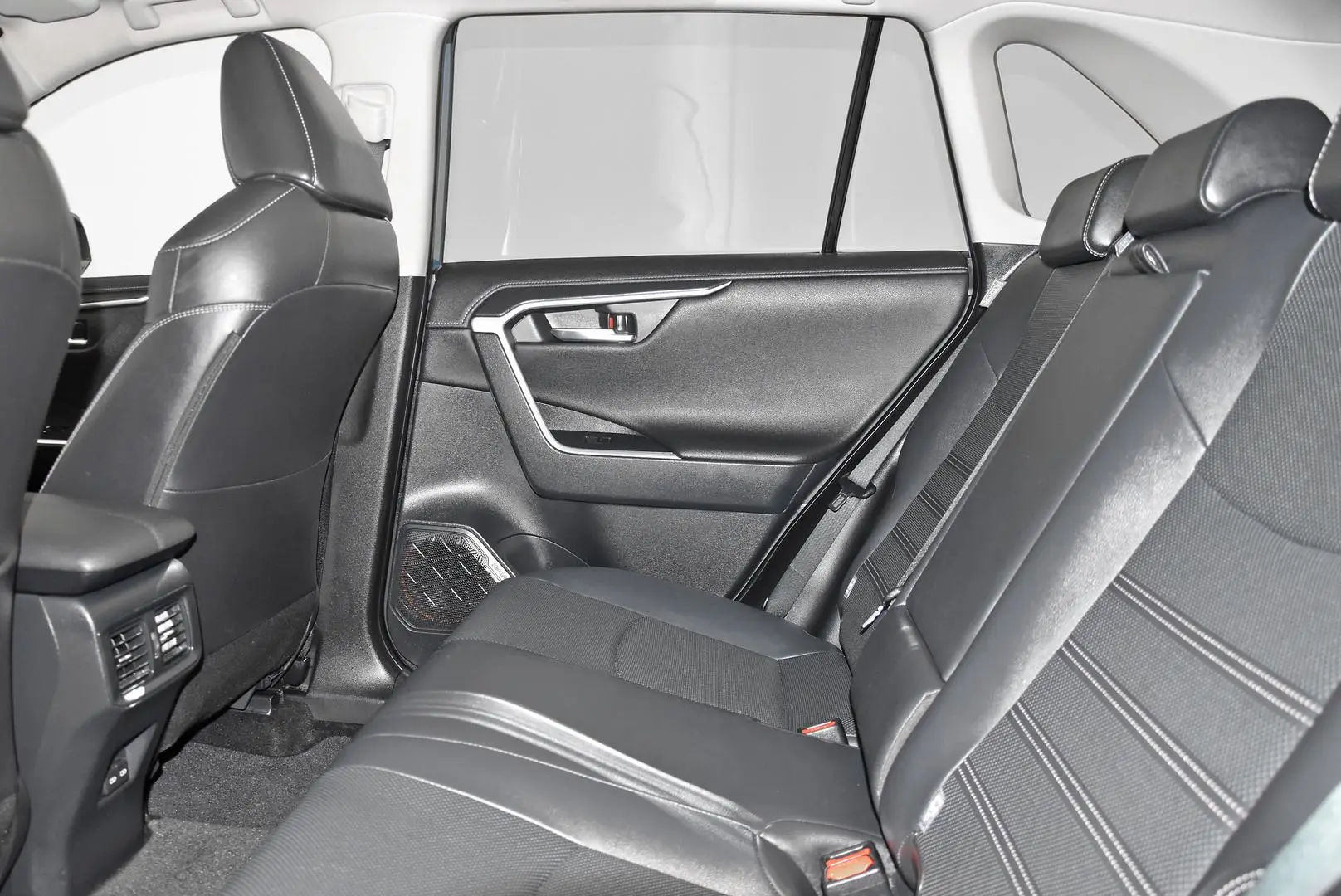 2023 Toyota RAV4 Gallery Image 19