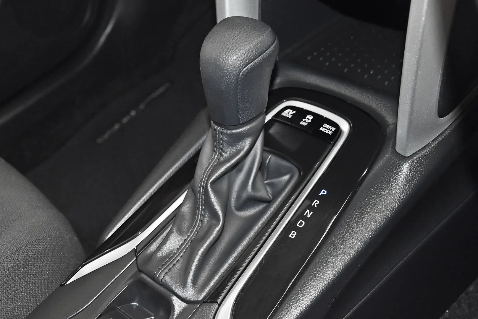 2024 Toyota Corolla Cross Gallery Image 14