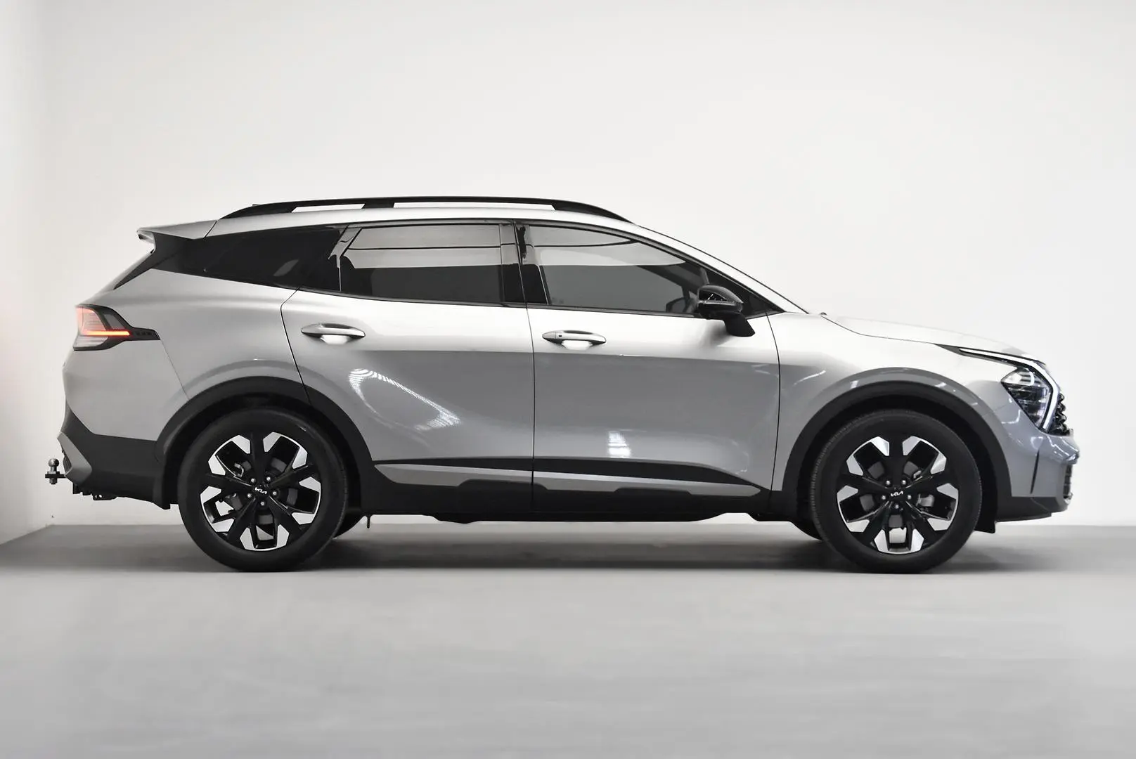 2022 Kia Sportage Gallery Image 3