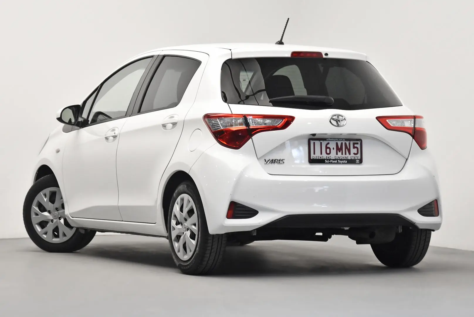 2019 Toyota Yaris Gallery Image 5