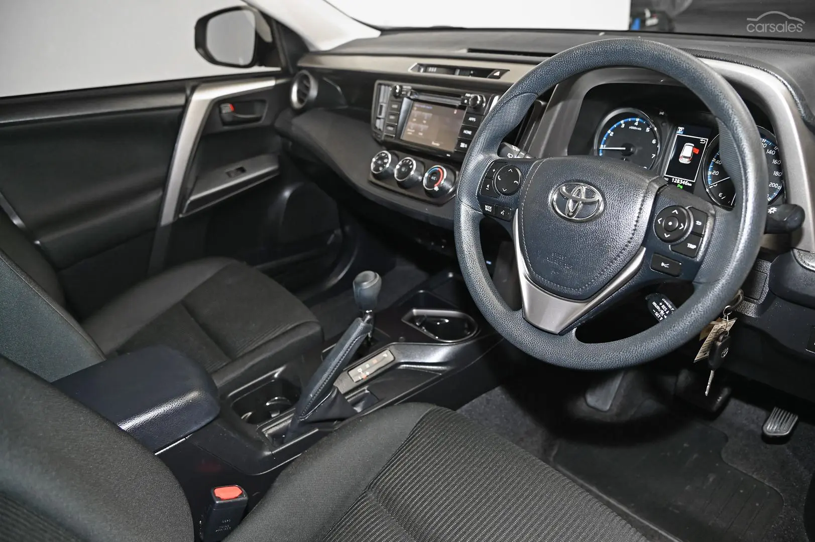 2018 Toyota RAV4 Image 8