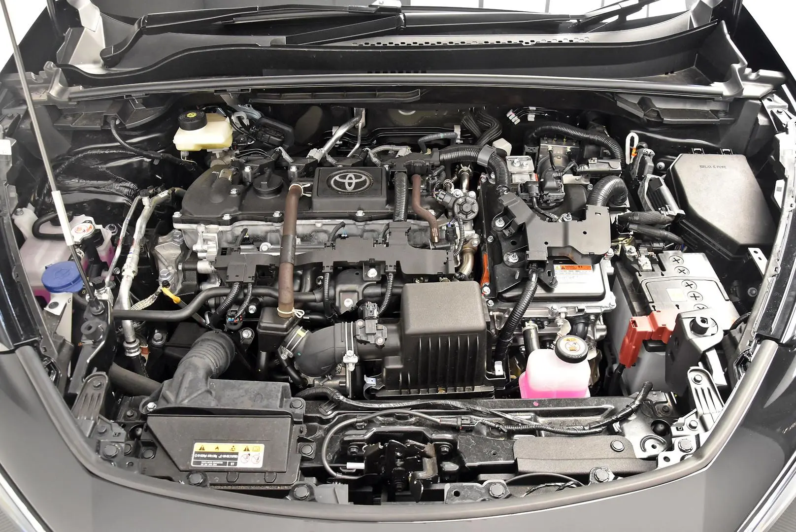 2025 Toyota C-HR Gallery Image 21