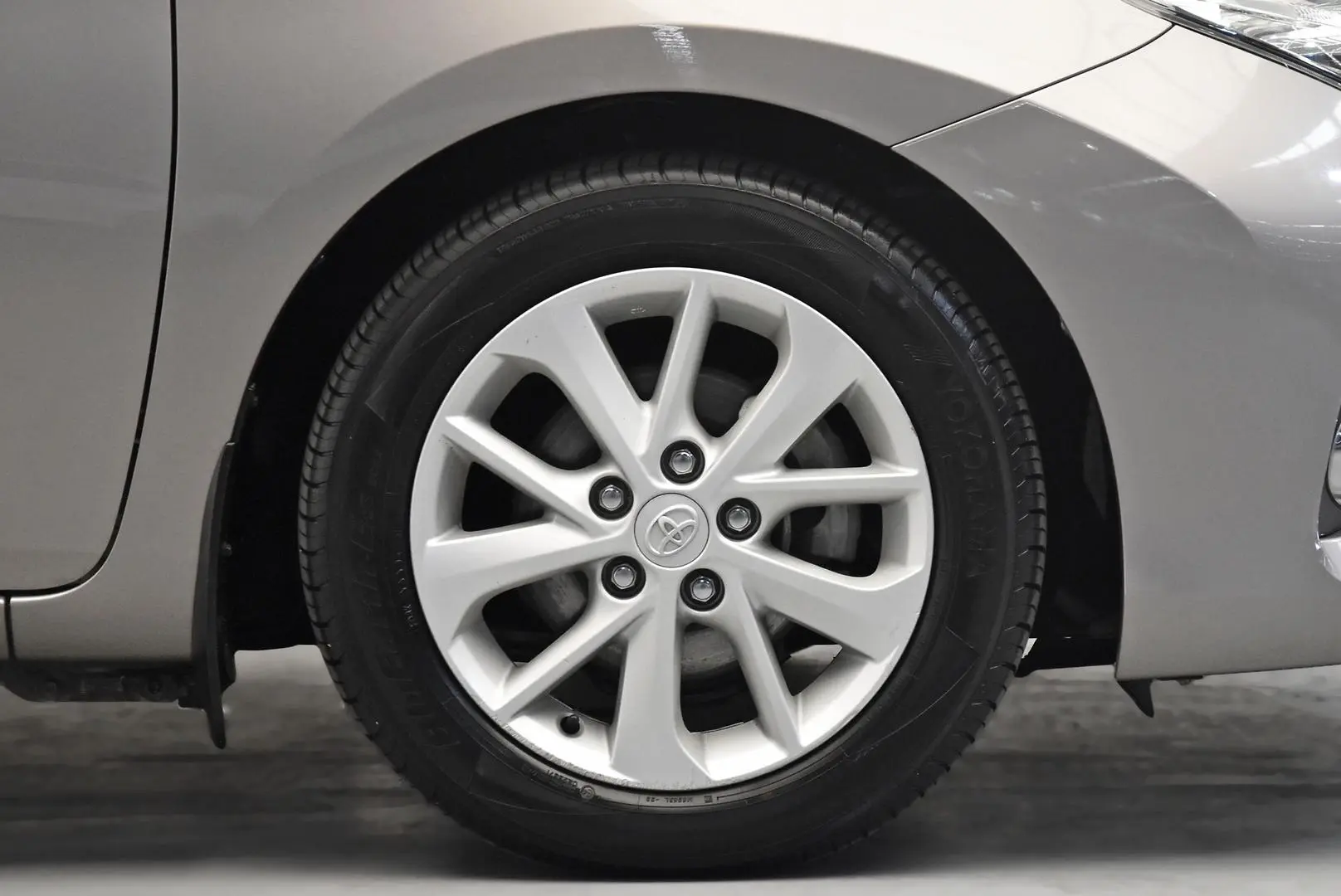 2013 Toyota Corolla Gallery Image 22